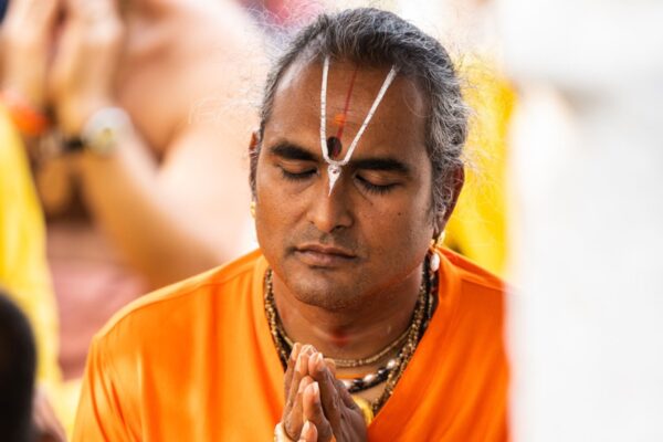 Swami Vishwananda Sagt: “bhakti Marga Bringt Atma Kriya Yoga, Um Menschen Zu Helfen, Ihr Wahres Selbst Zu Erkennen.”