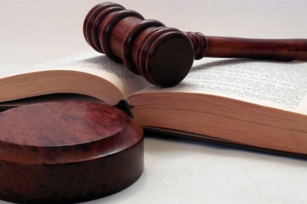 Avukat Burhan Doğuş Ayparlar, “Her Başarılı İşletmenin Bir Hukuk Pusulası Olmalı” Diyor