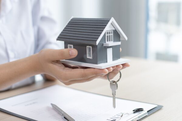 Daniel J Peterson Says, “Smart Financing Drives Commercial Real Estate Success.”