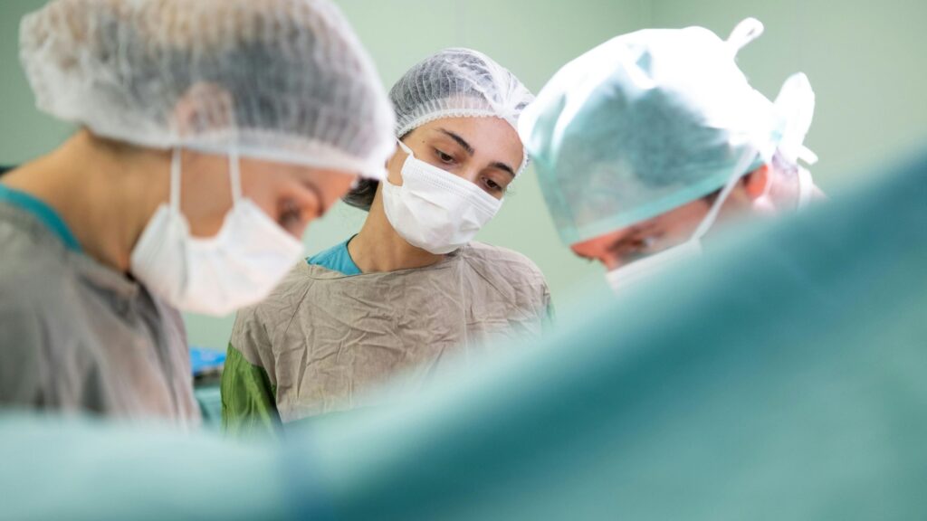 Dr Barnouti Plastic surgeon